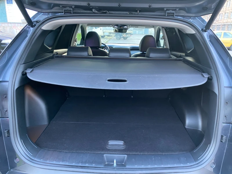 Hyundai Tucson, снимка 17 - Автомобили и джипове - 52861887