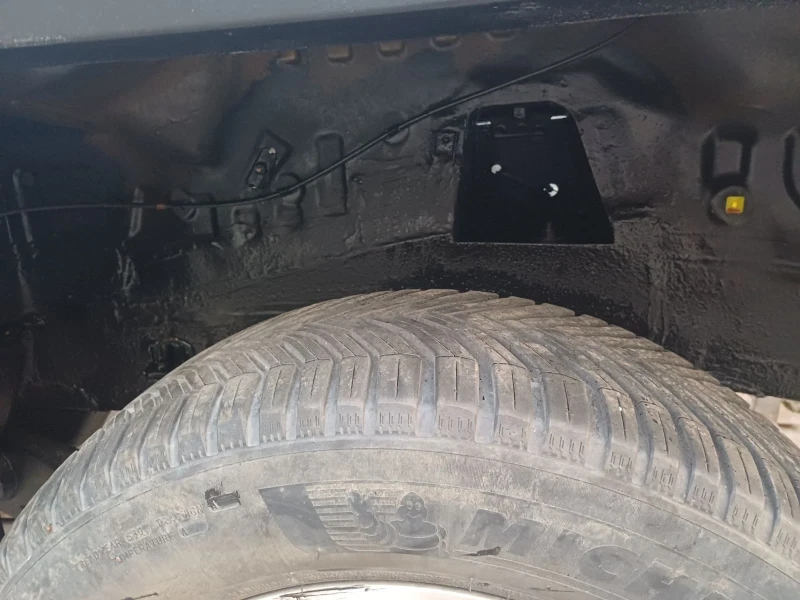 Honda Ridgeline, снимка 16 - Автомобили и джипове - 52229330