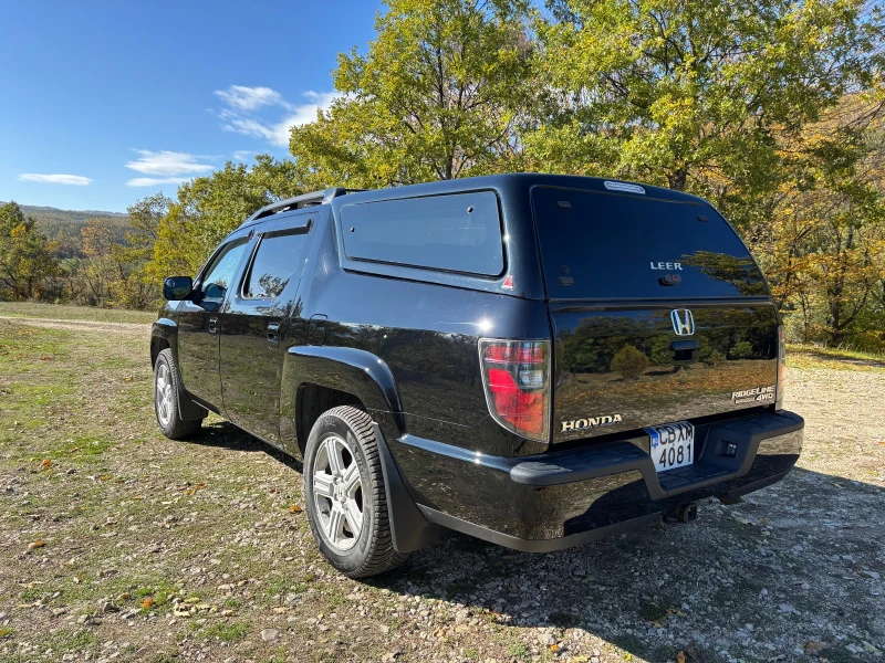 Honda Ridgeline, снимка 5 - Автомобили и джипове - 52229330