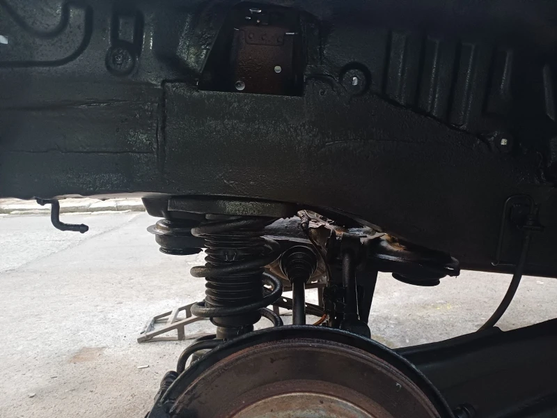 Honda Ridgeline, снимка 14 - Автомобили и джипове - 52229330