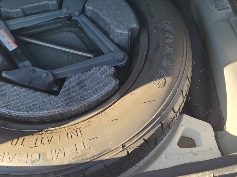 Toyota Rav4 * LE * CARFAX * ЦЕНА ДО БГ, снимка 15 - Автомобили и джипове - 53332501