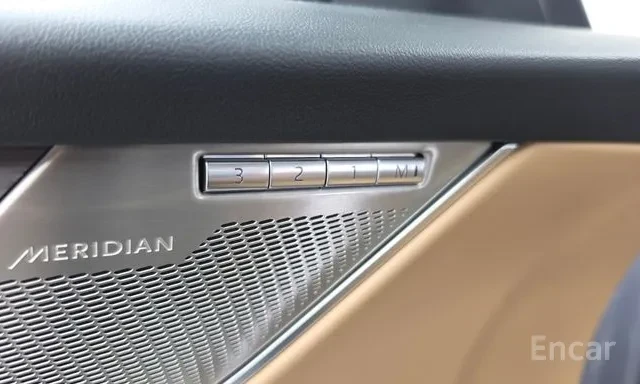 Jaguar F-PACE P250 SE * MERIDIAN * ОБДУХВАНЕ * ПАНО * KEYLESS, снимка 15 - Автомобили и джипове - 56080511