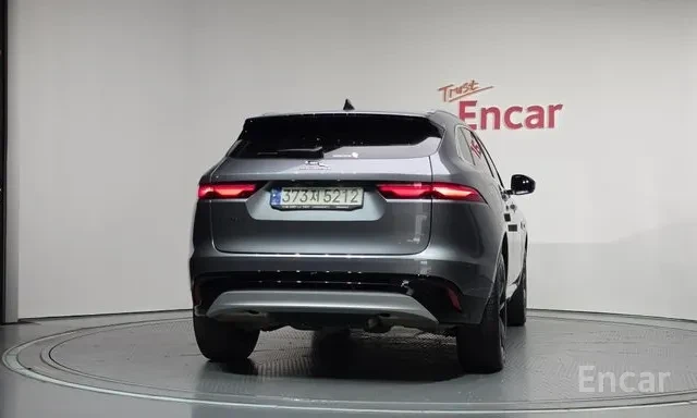 Jaguar F-PACE P250 SE * MERIDIAN * ОБДУХВАНЕ * ПАНО * KEYLESS, снимка 4 - Автомобили и джипове - 56080511