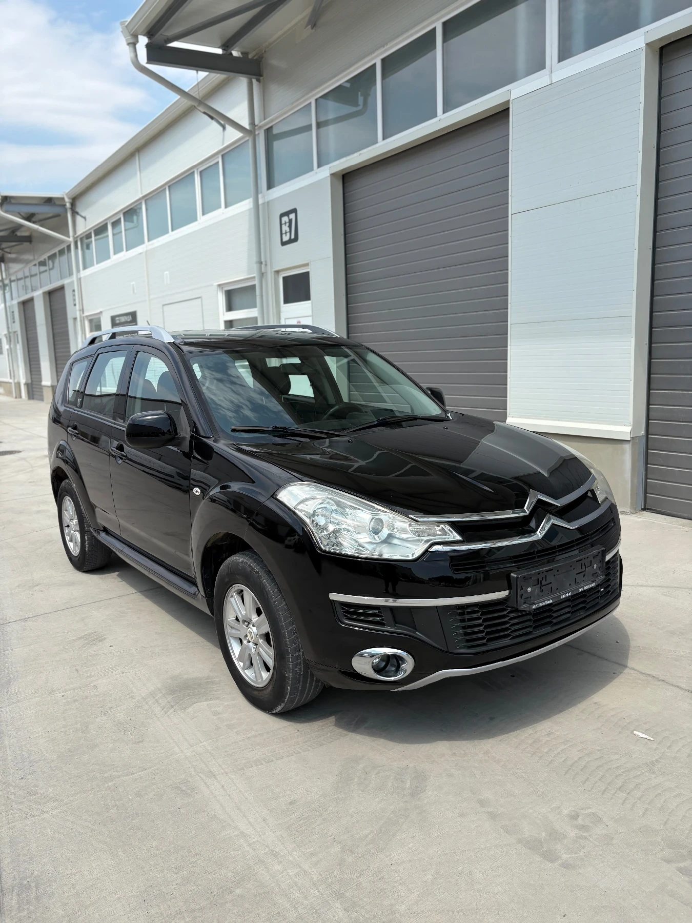 Citroen C-Crosser 2.4 Автоматик 4х4  170кс - изображение 2