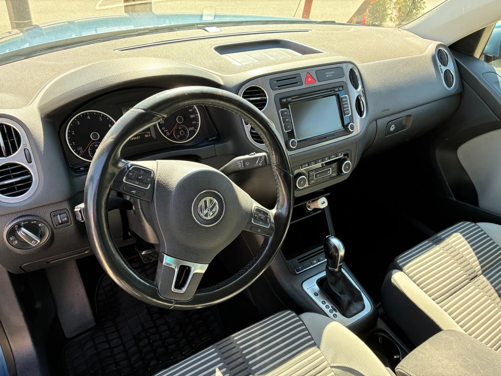 VW Tiguan 5N 2.0 TFSI, снимка 15 - Автомобили и джипове - 54096239