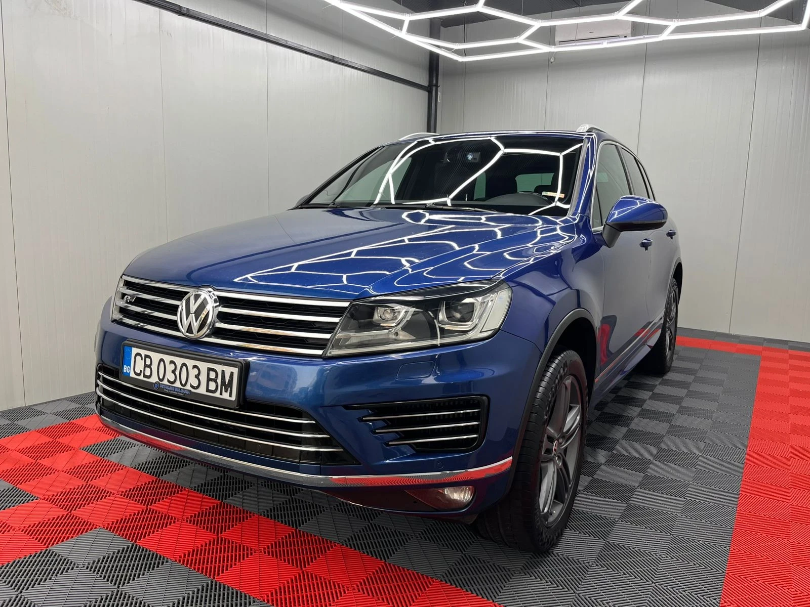 VW Touareg, снимка 2 - Автомобили и джипове - 54854895