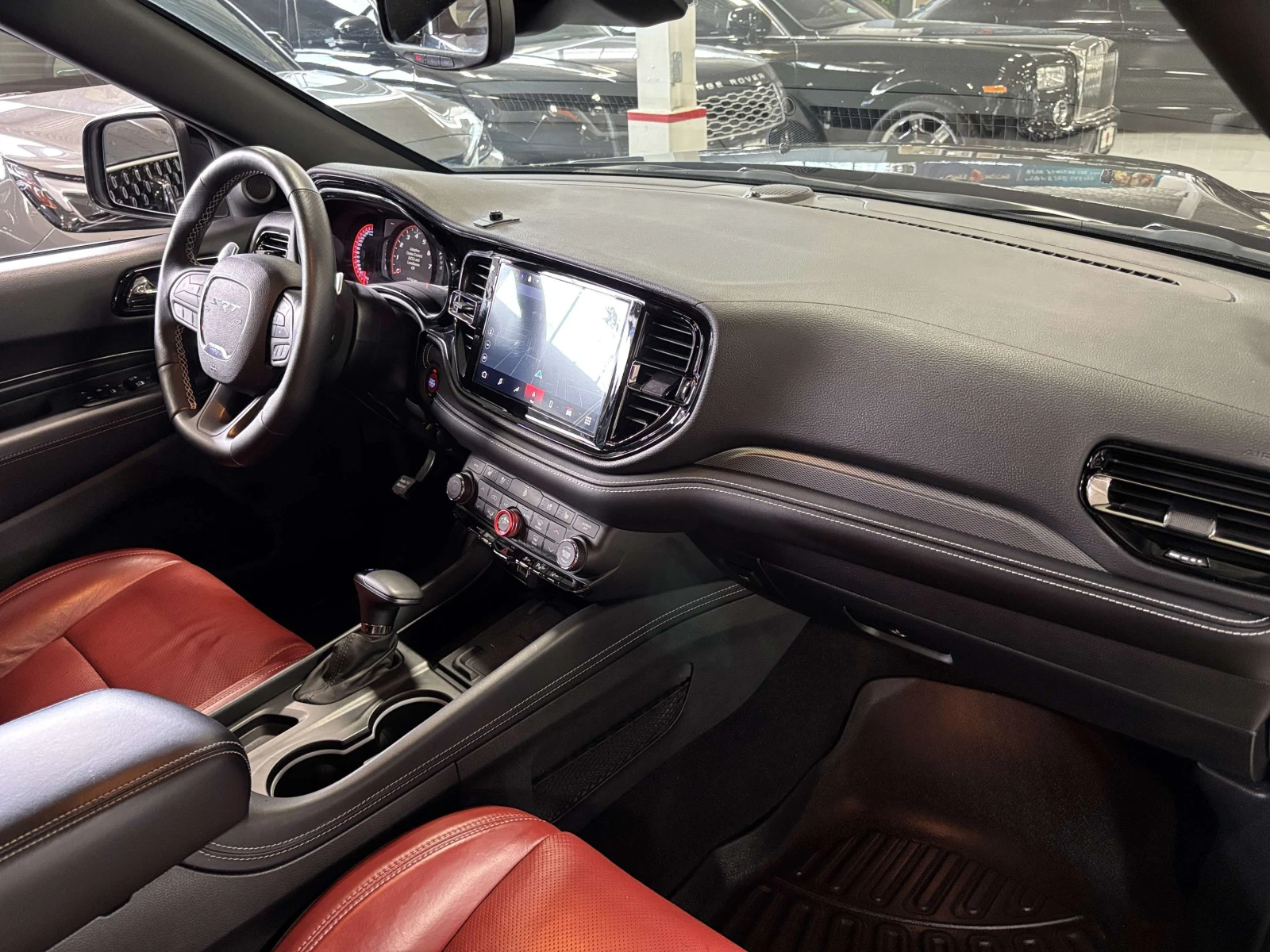 Dodge Durango SRT Hellcat / 710КС./ КОЖА / ЦЕНА ДО БГ, снимка 14 - Автомобили и джипове - 54897537