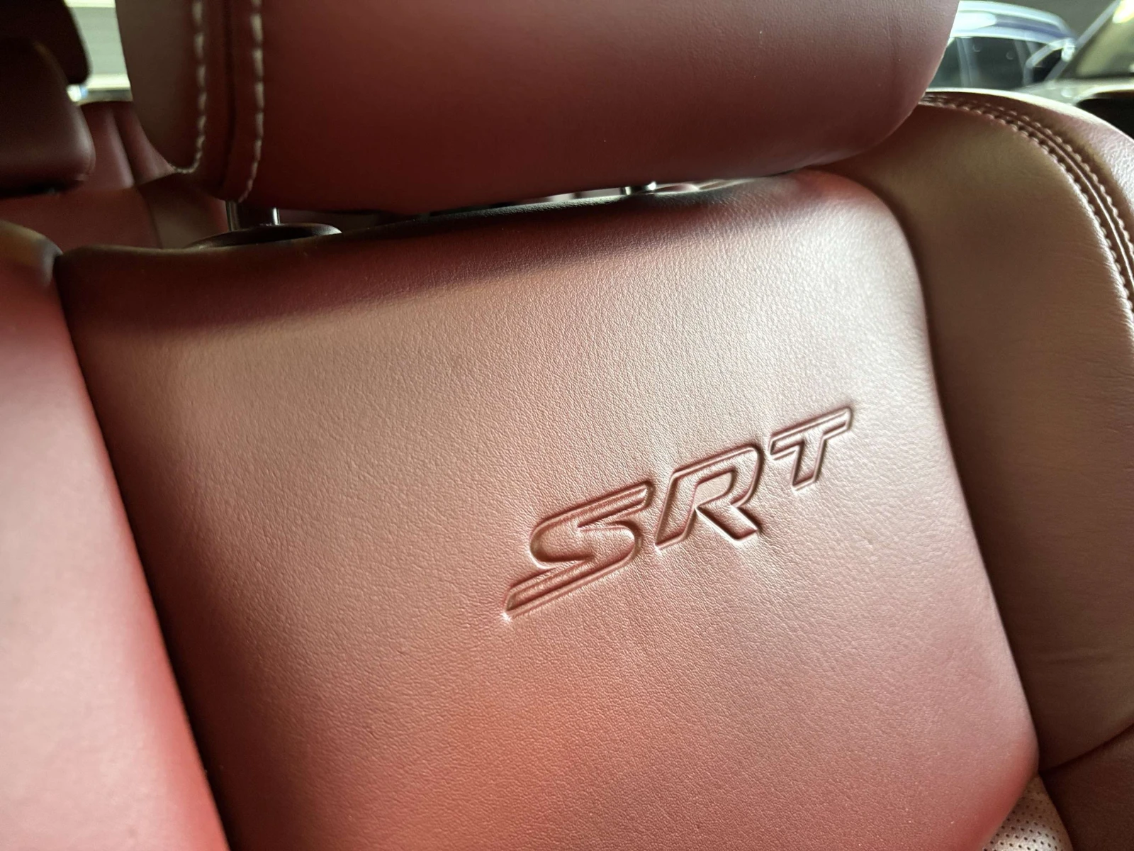 Dodge Durango SRT Hellcat / 710КС./ КОЖА / ЦЕНА ДО БГ, снимка 16 - Автомобили и джипове - 54897537