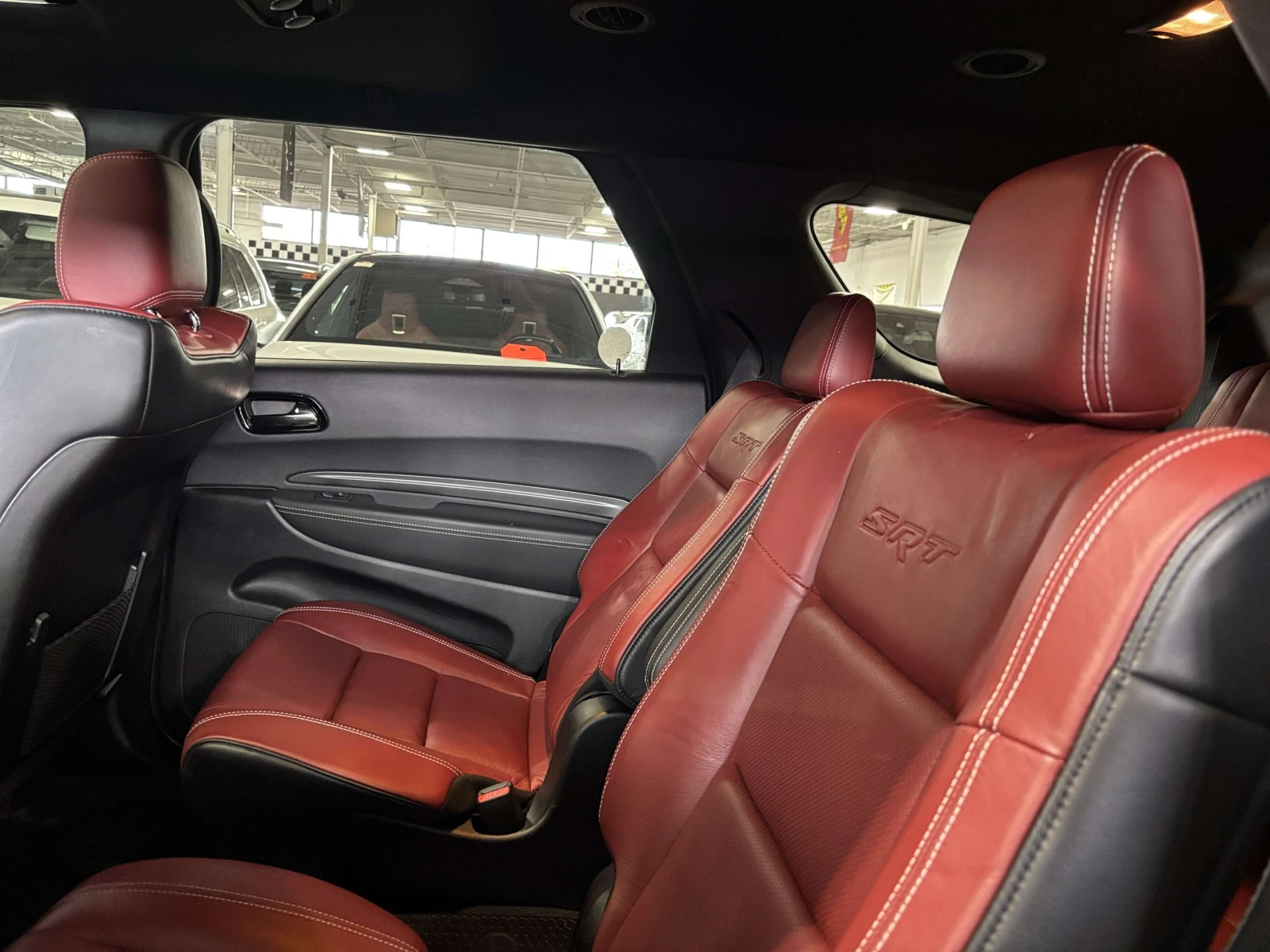 Dodge Durango SRT Hellcat / 710КС./ КОЖА / ЦЕНА ДО БГ, снимка 12 - Автомобили и джипове - 54897537