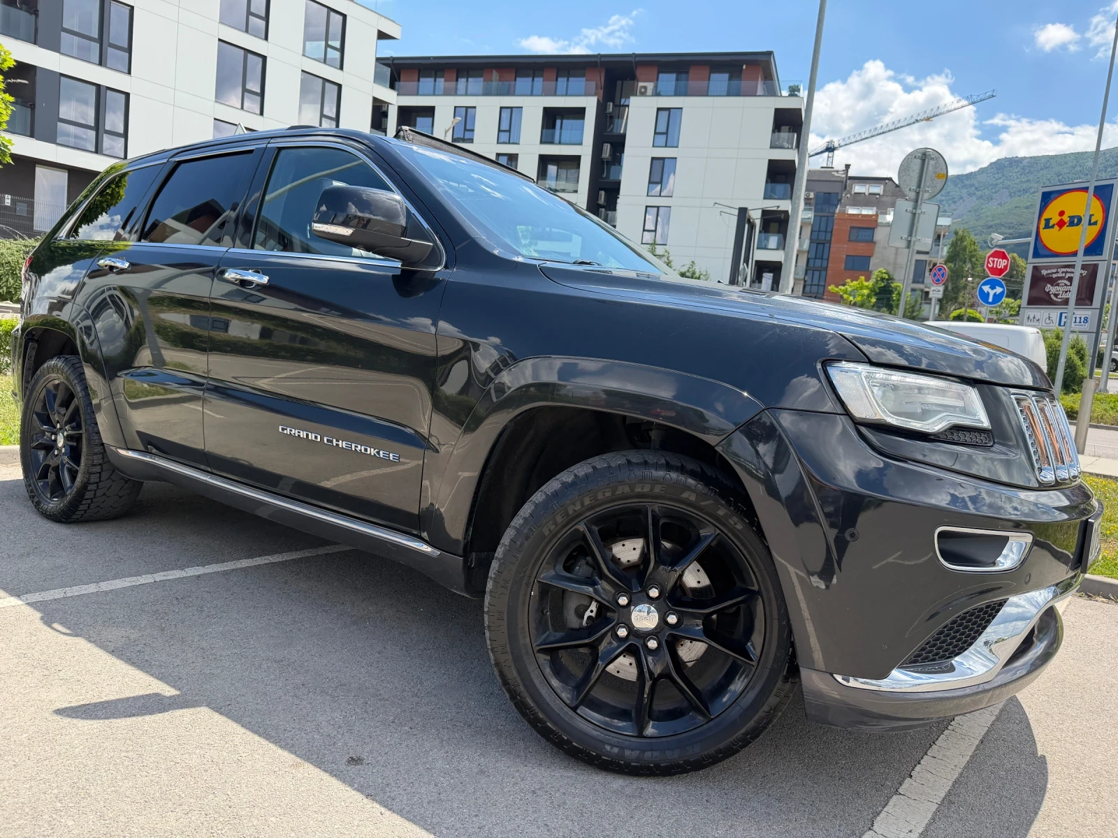 Jeep Grand cherokee, снимка 2 - Автомобили и джипове - 54966614
