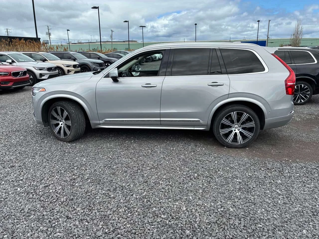 Volvo Xc90 /360/HUD/Bowers & Wilkins, снимка 2 - Автомобили и джипове - 55226238