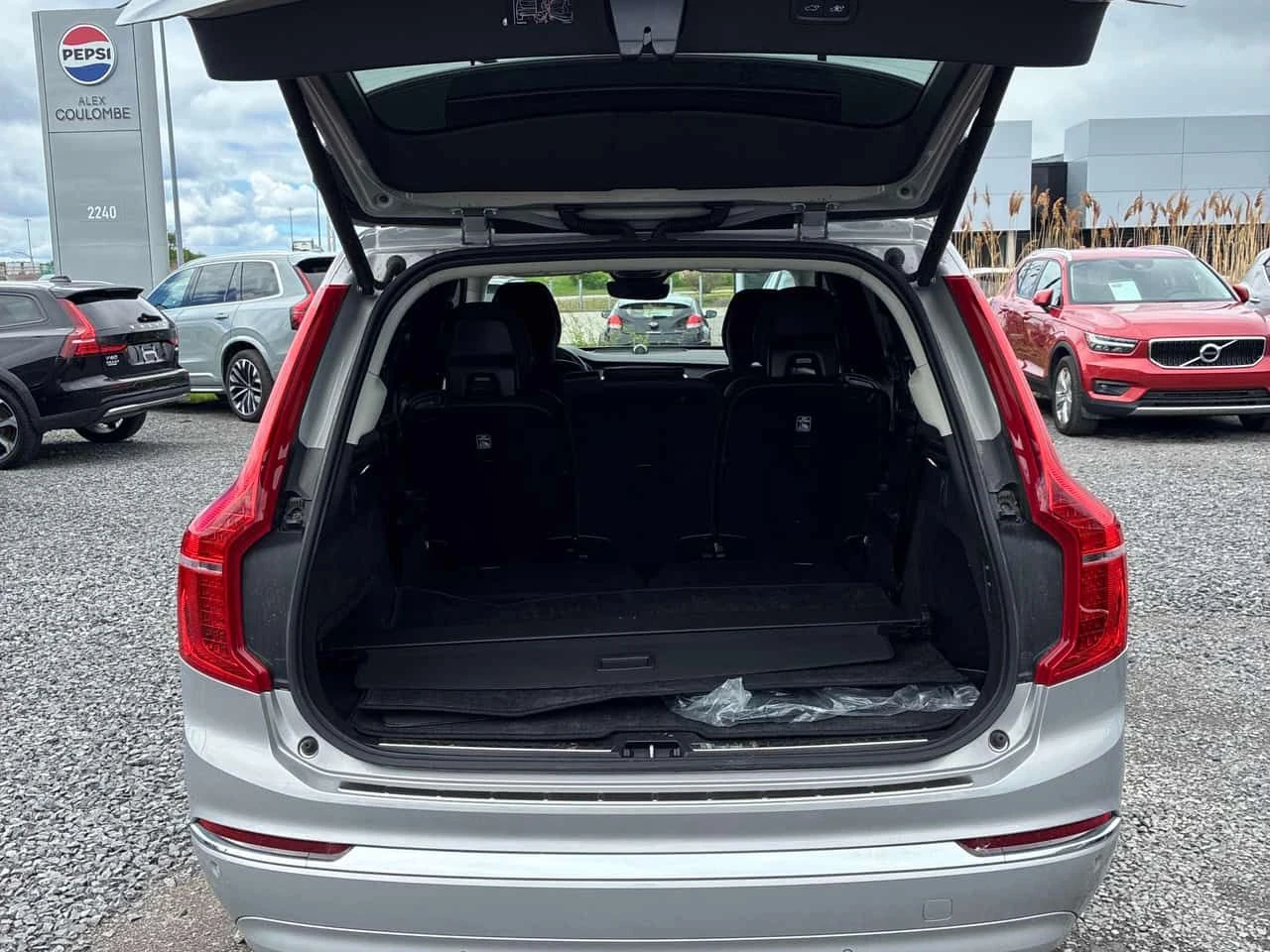 Volvo Xc90 /360/HUD/Bowers & Wilkins, снимка 12 - Автомобили и джипове - 55226238