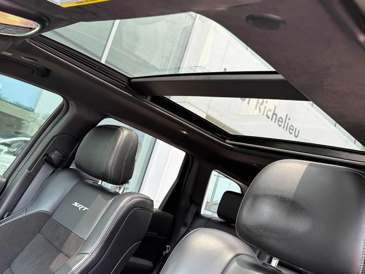 Jeep Grand cherokee * SRT * АВТОКРЕДИТ БЕЗ ПЪРВОНАЧАЛНА ВНОСКА* , снимка 12 - Автомобили и джипове - 55431961