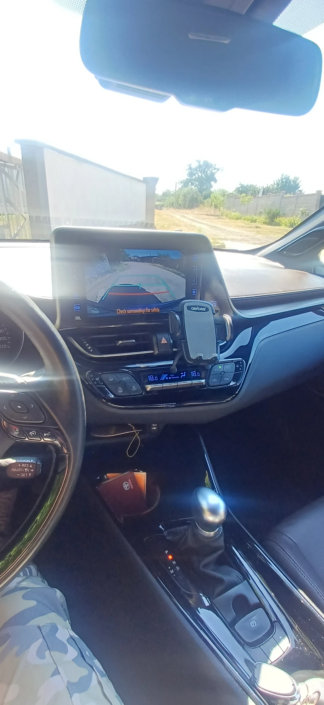 Toyota C-HR, снимка 7 - Автомобили и джипове - 55512749