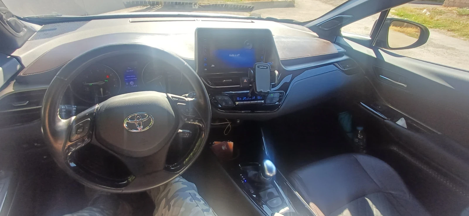 Toyota C-HR, снимка 6 - Автомобили и джипове - 55512749