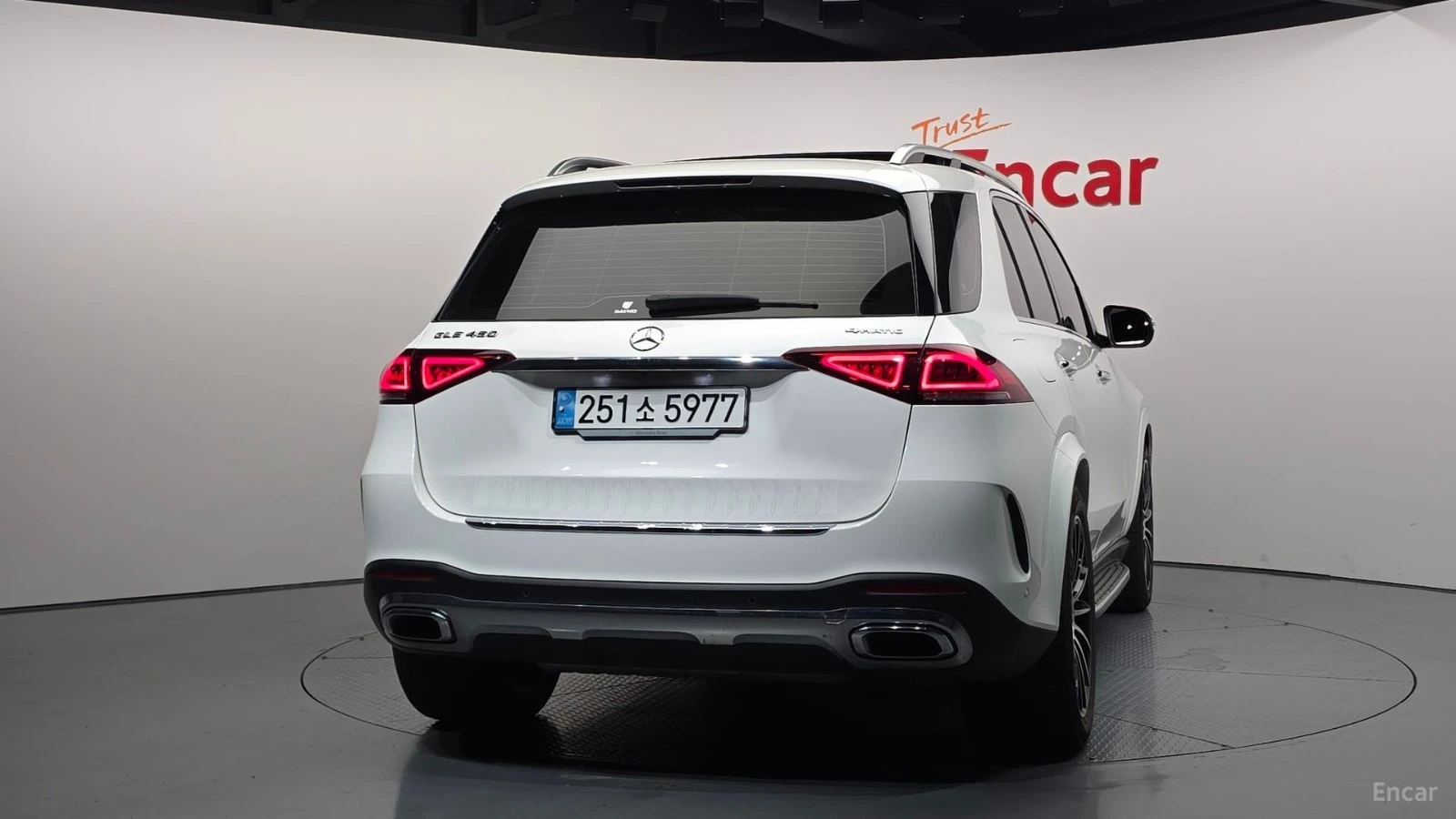 Mercedes-Benz GLE 450 AMG Line| BLACK WOOD| AIR| 360| VENTED S| HUD, снимка 3 - Автомобили и джипове - 56136794