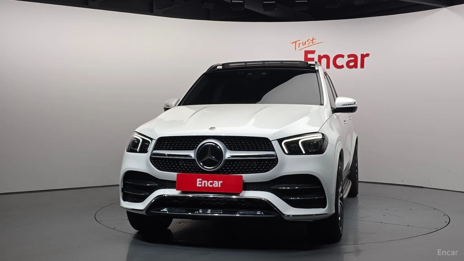 Mercedes-Benz GLE 450 AMG Line| BLACK WOOD| AIR| 360| VENTED S| HUD, снимка 2 - Автомобили и джипове - 56136794