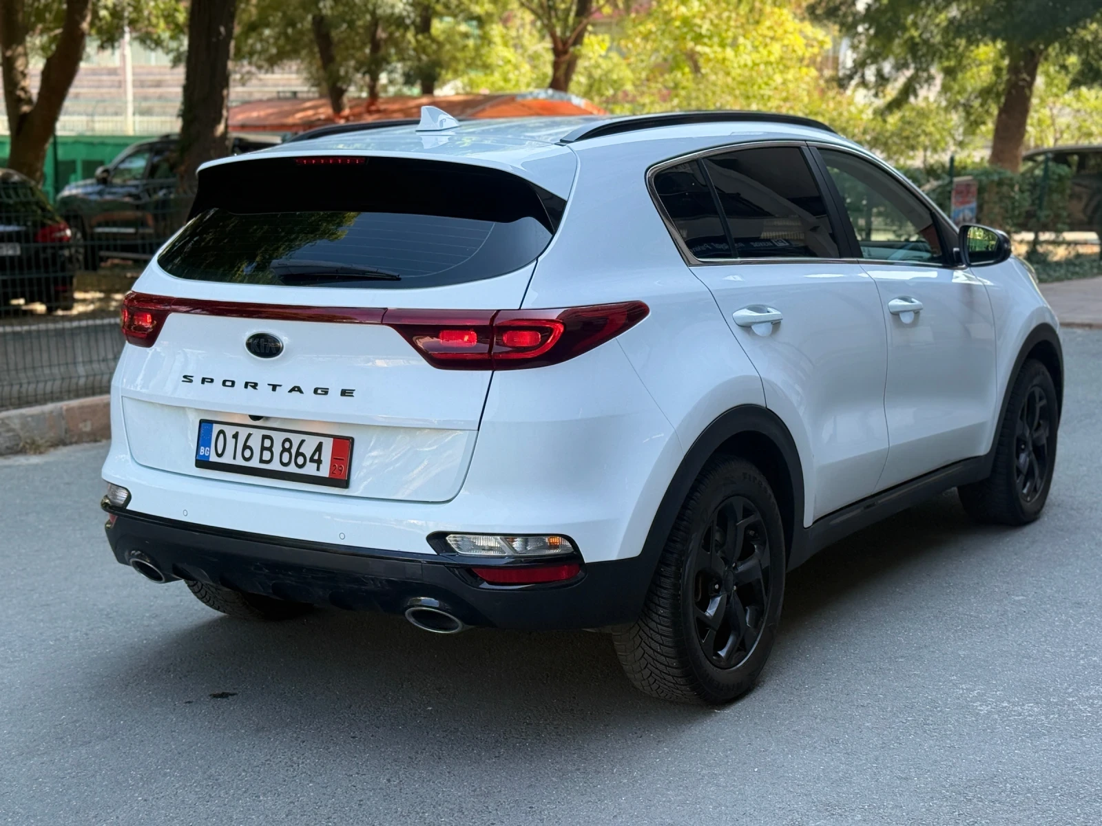 Kia Sportage Diesel-MILD HIBRYD* GT-Line* DISTRONIC+ * 142 000k, снимка 6 - Автомобили и джипове - 56170550