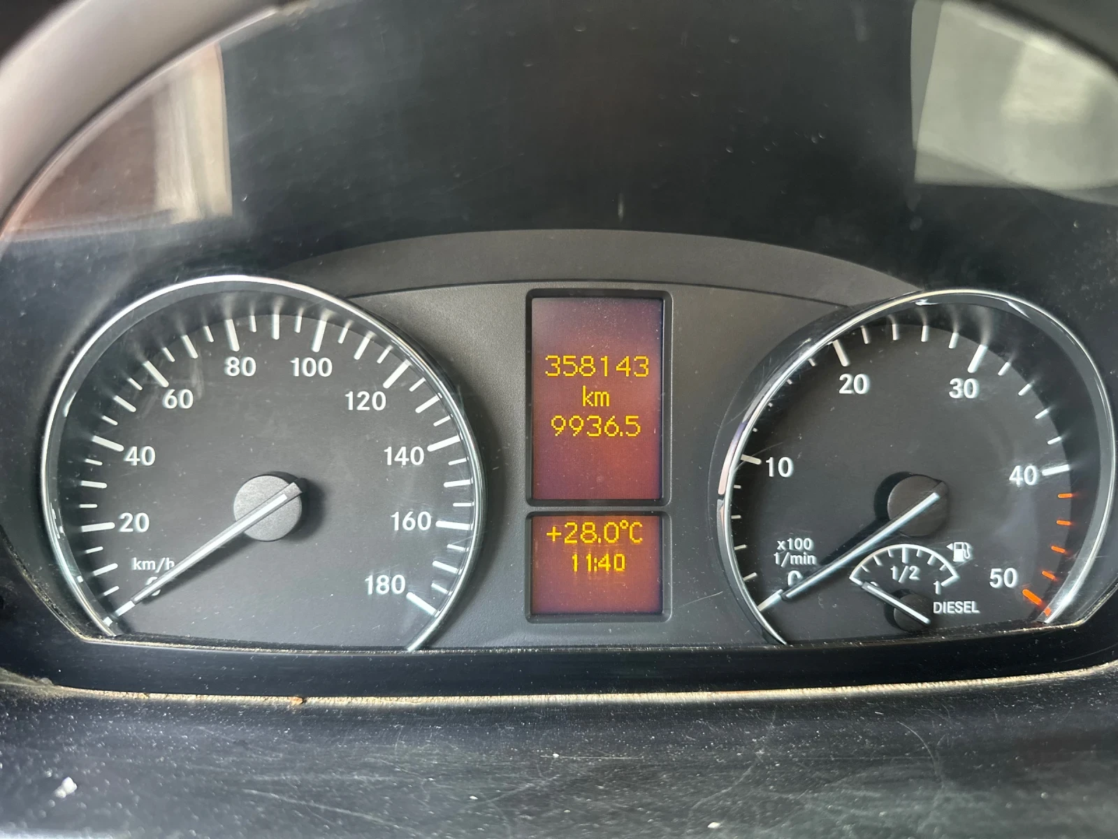 Mercedes-Benz Sprinter 319 Макси Климатик Автомат, снимка 14 - Бусове и автобуси - 55161399