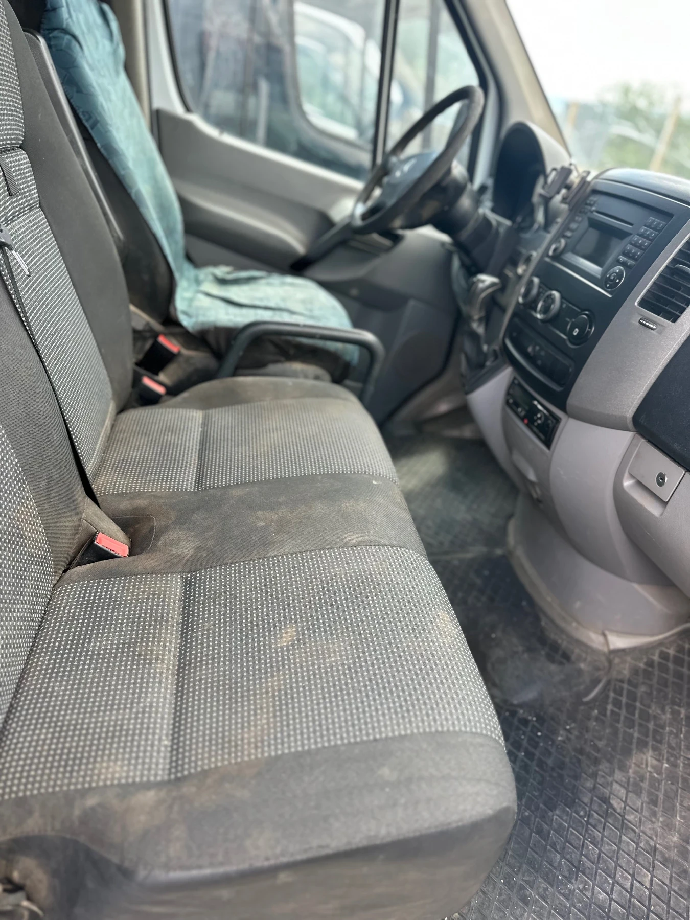 Mercedes-Benz Sprinter 319 Макси Климатик Автомат, снимка 6 - Бусове и автобуси - 55161399
