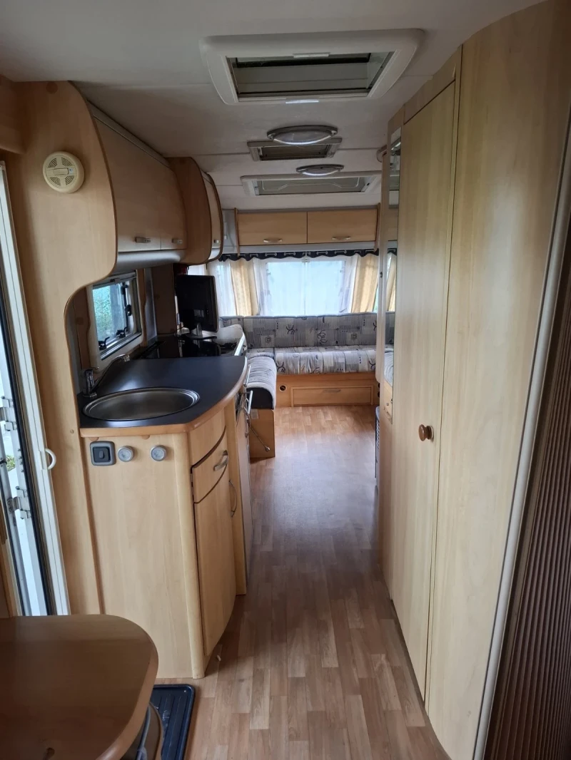 Каравана Други Sterling Elite , снимка 12 - Каравани и кемпери - 52232229