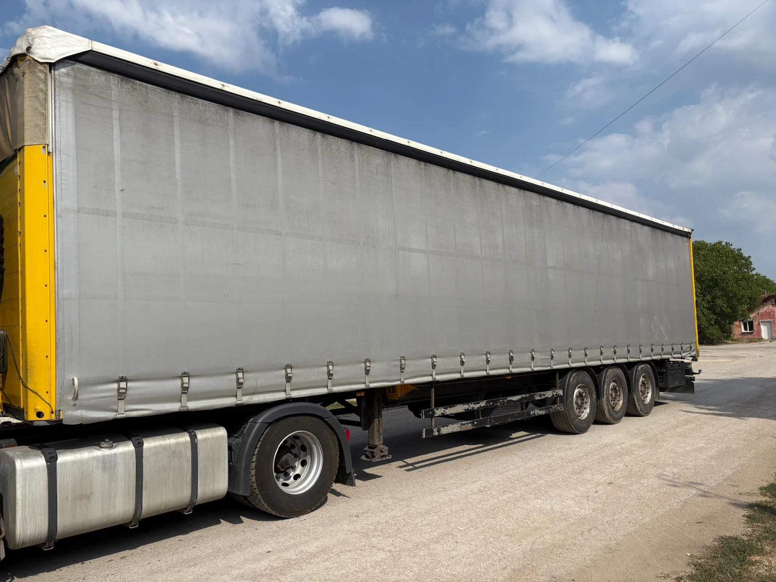 Полуремарке Schmitz SCS 24