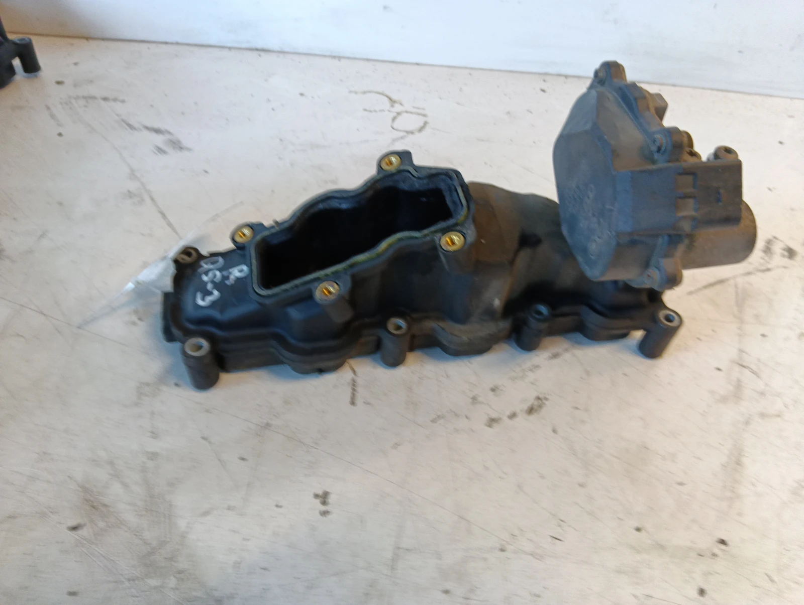 всмукателен колектор 3.0 TDI ДЕСЕН 059129712BG 059129086L Audi Q5