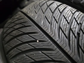Гуми Зимни 225/50R18, снимка 5