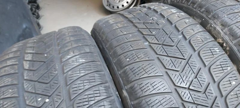 Гуми Зимни 255/50R19, снимка 5 - Гуми и джанти - 31948247