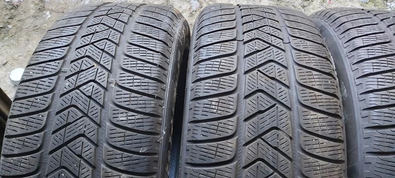 Гуми Зимни 255/50R19, снимка 2 - Гуми и джанти - 31948247