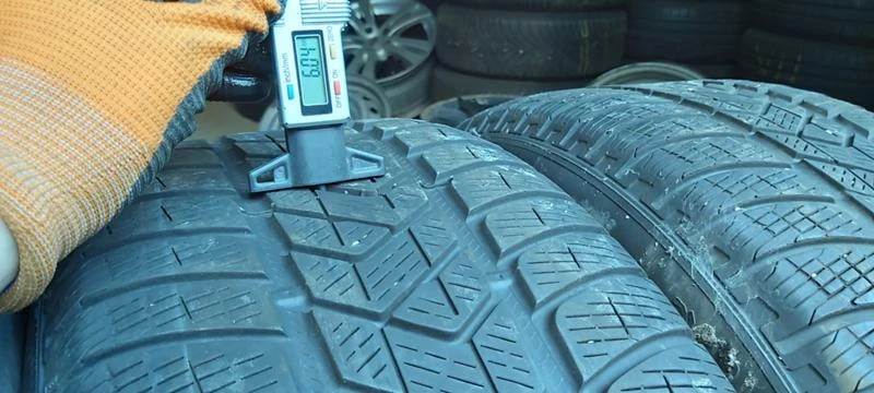 Гуми Зимни 255/50R19, снимка 4 - Гуми и джанти - 31948247