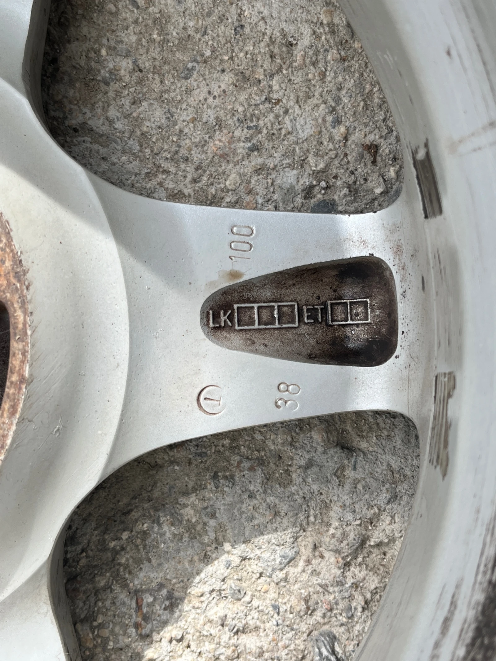Гуми с джанти Hankook 195/60R15, снимка 5 - Гуми и джанти - 56223058