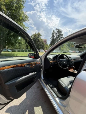 Mercedes-Benz E 320, снимка 15