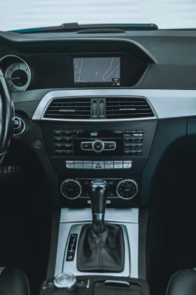 Mercedes-Benz C 220 2.2 CDI, снимка 11