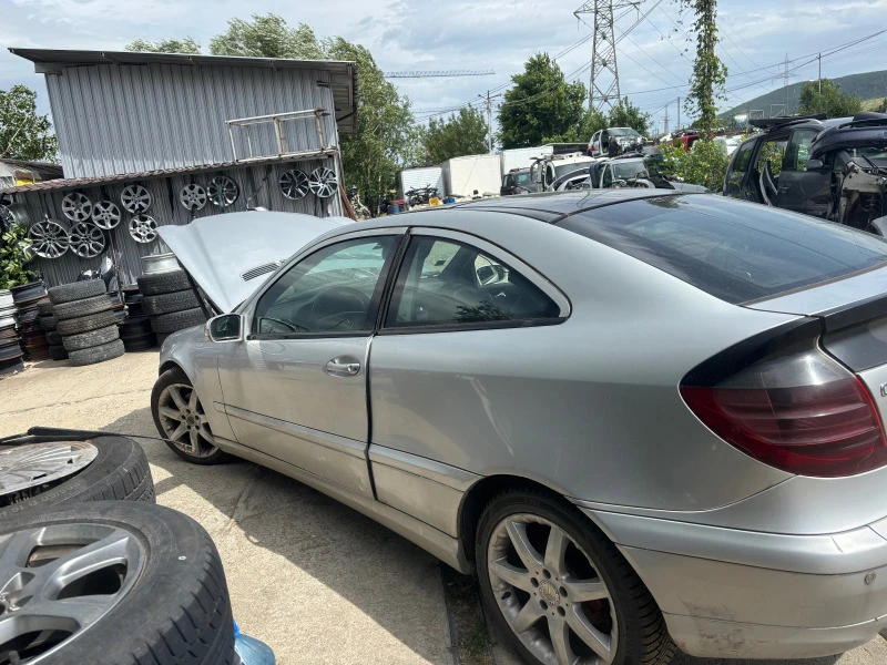 Mercedes-Benz C 220 220CDi, снимка 3 - Автомобили и джипове - 46446651