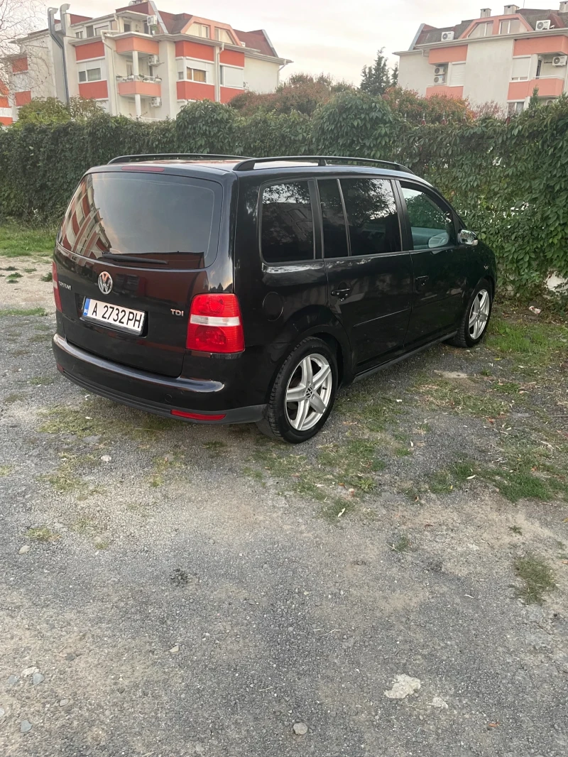 VW Touran, снимка 5 - Автомобили и джипове - 47395029