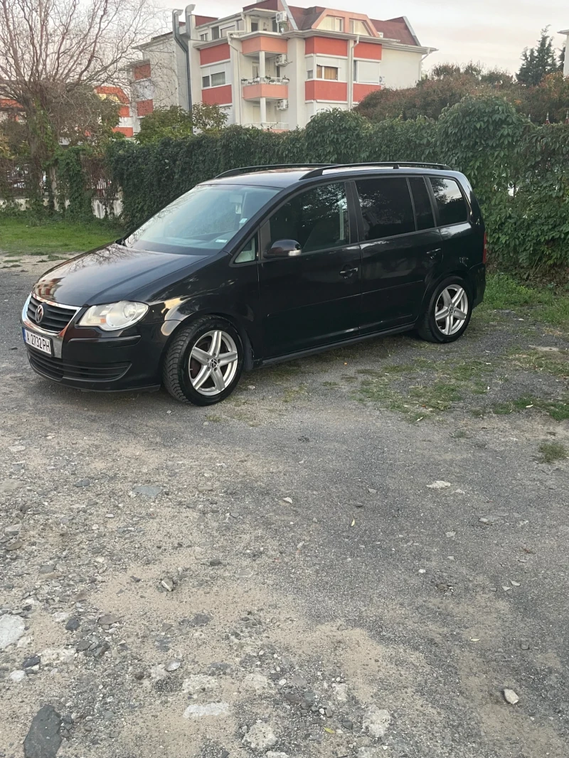 VW Touran, снимка 4 - Автомобили и джипове - 47395029