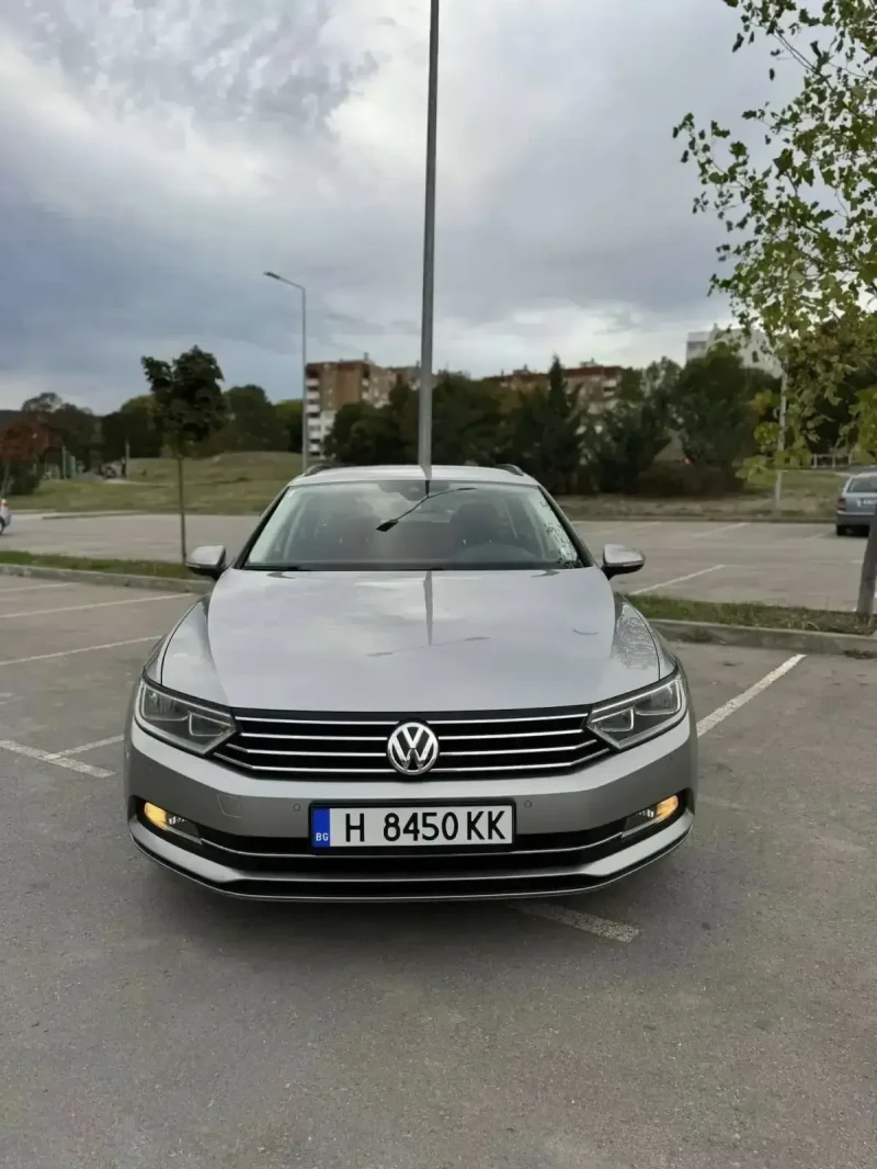 VW Passat, снимка 1 - Автомобили и джипове - 47525916