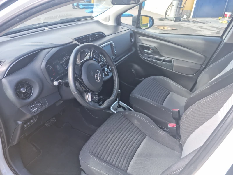 Toyota Yaris, снимка 6 - Автомобили и джипове - 47638982