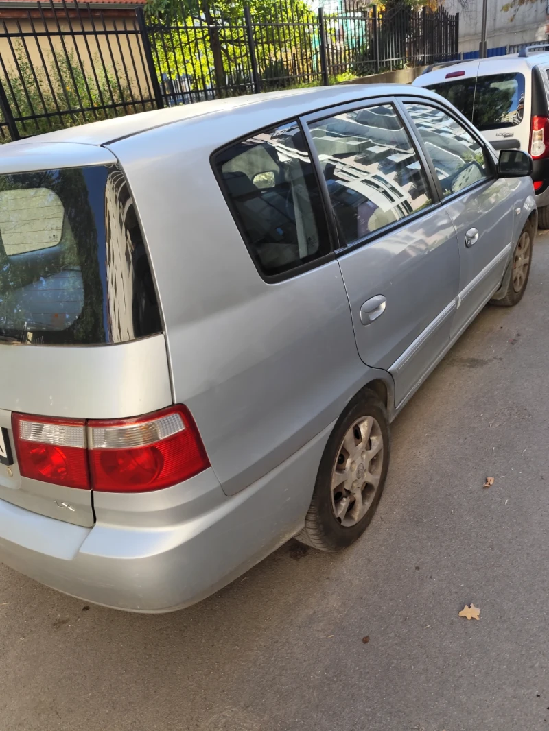 Kia Carens II, снимка 3 - Автомобили и джипове - 47652854