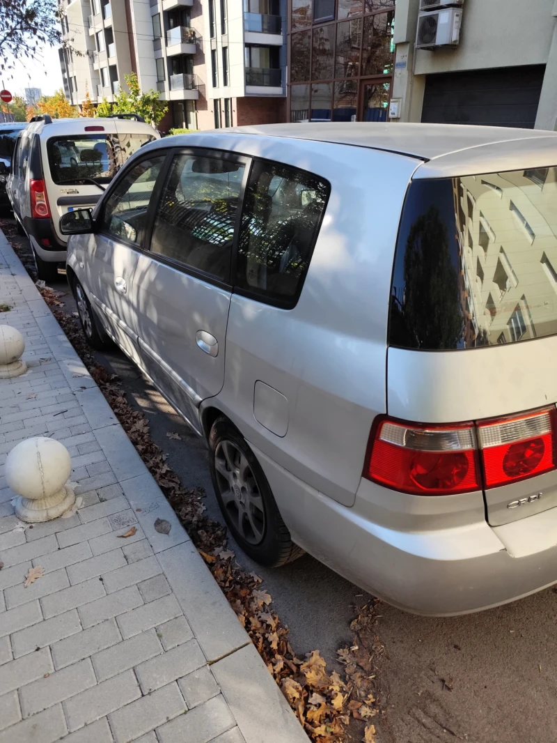 Kia Carens II, снимка 4 - Автомобили и джипове - 49056109