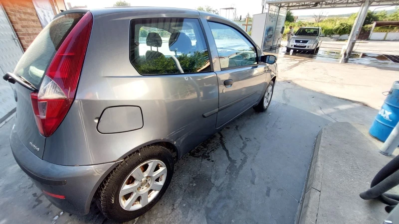 Fiat Punto 1.9JTD, снимка 8 - Автомобили и джипове - 47735830