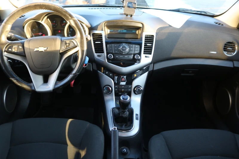 Chevrolet Cruze 1.8 НА ЧАСТИ, снимка 6 - Автомобили и джипове - 48193563