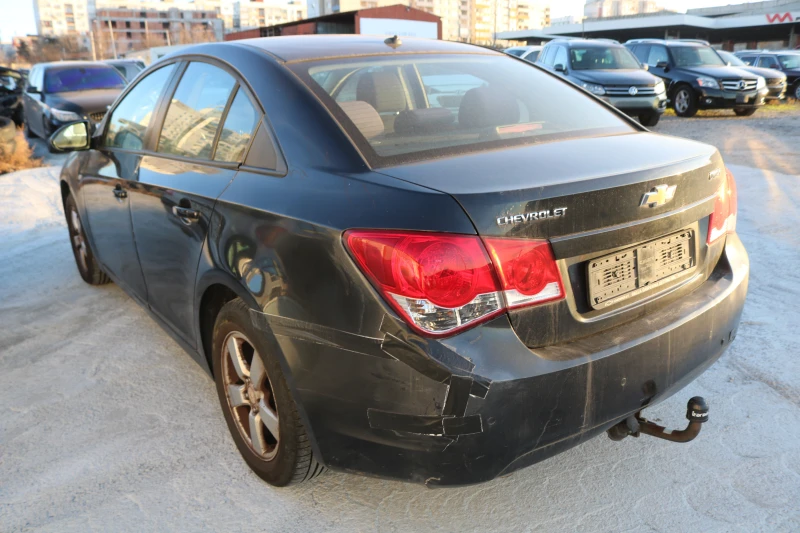 Chevrolet Cruze 1.8 НА ЧАСТИ, снимка 4 - Автомобили и джипове - 48193563