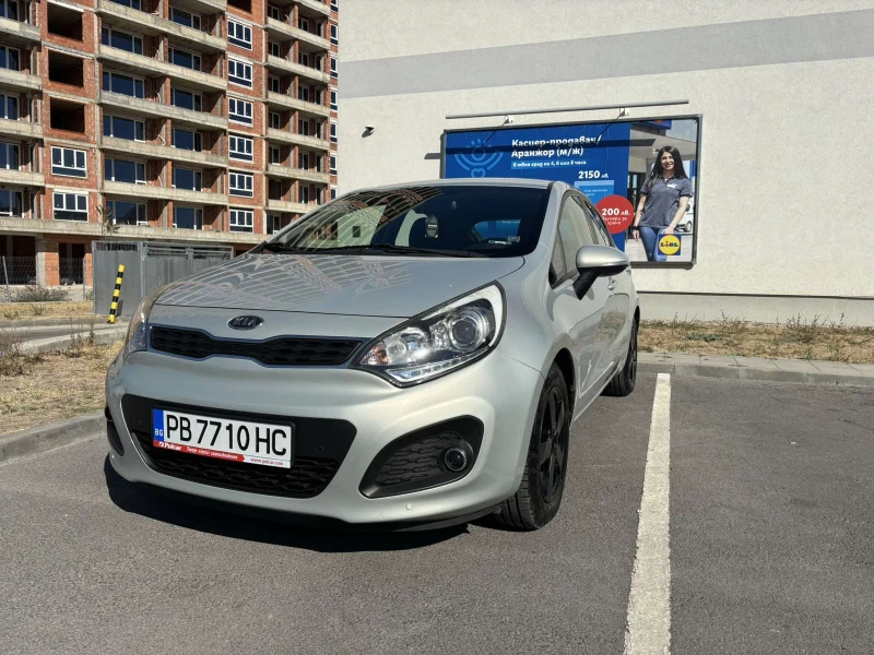 Kia Rio, снимка 1 - Автомобили и джипове - 48352375