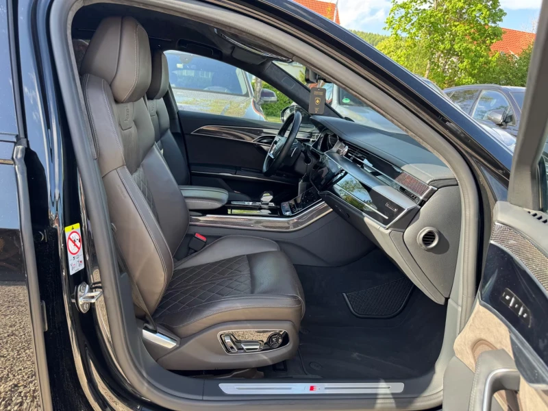Audi S8 4.0TFSI/571HP/QUATTRO/OLED/B&O/360/MEMO/ACC/1002f, снимка 12 - Автомобили и джипове - 52848772