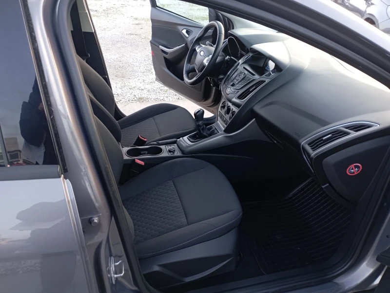 Ford Focus ST EASY 1.0i, 101кс, снимка 7 - Автомобили и джипове - 52885619