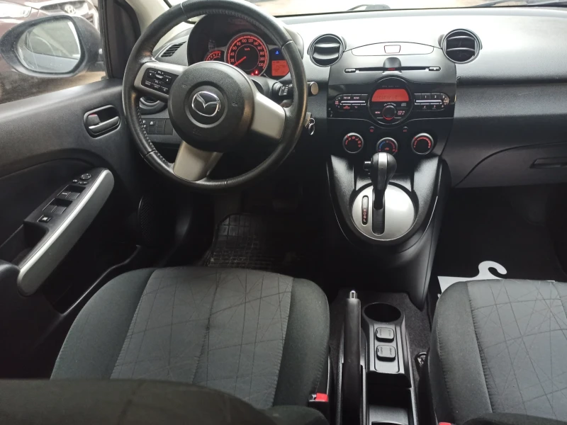 Mazda 2 AUTOMATIC, снимка 14 - Автомобили и джипове - 53134886