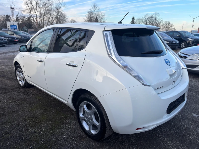 Nissan Leaf  2014+ 110кс+ 24KW-НАВИ+ КАМЕРА+ С.ИСТОРИЯ-КАТО НОВ, снимка 6 - Автомобили и джипове - 53261898