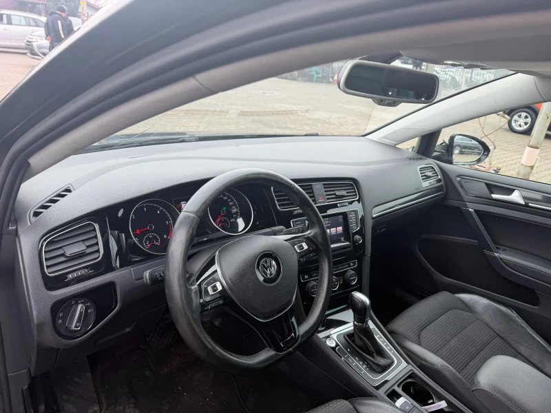 VW Golf 2.0TDI AVTOMAT/KOJA/NAVI EURO 5, снимка 12 - Автомобили и джипове - 53381369